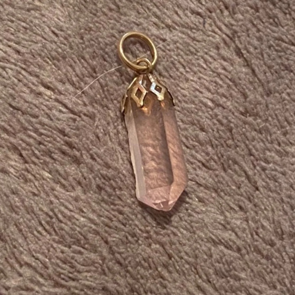 Quartz necklace pendant